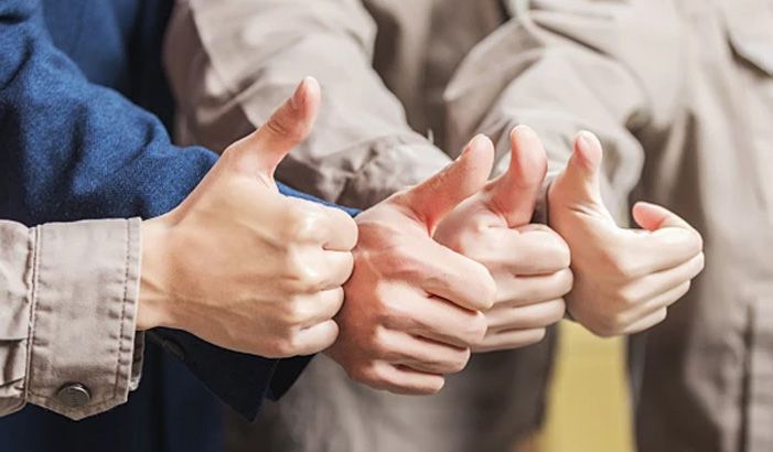 服務(wù)團隊 完善售后